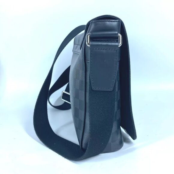 LOUIS VUITTON Damier Graphite District PM NM Crossbody Shoulder Bag - Picture 3 of 13